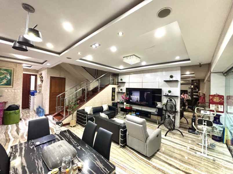dijual rumah perumahan daan mogot baru