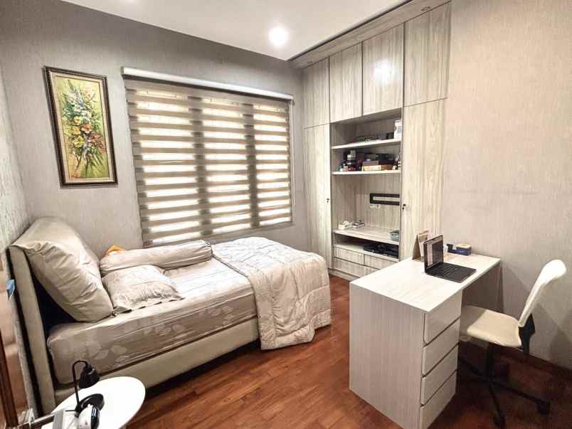 dijual rumah perumahan daan mogot baru