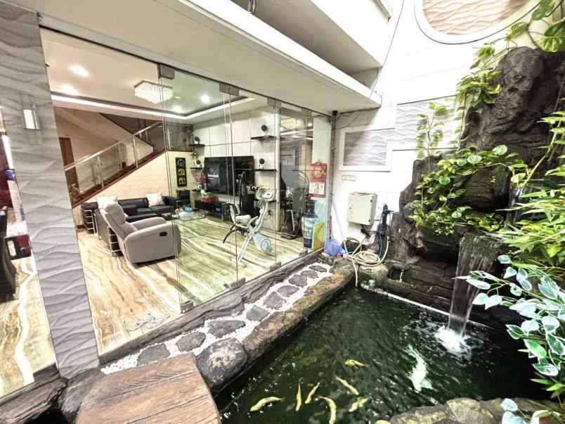 dijual rumah perumahan daan mogot baru