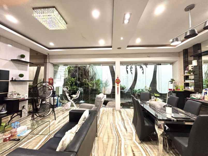 dijual rumah perumahan daan mogot baru