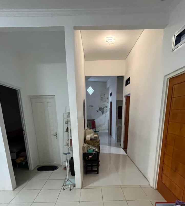 dijual rumah perumahan duta bintaro