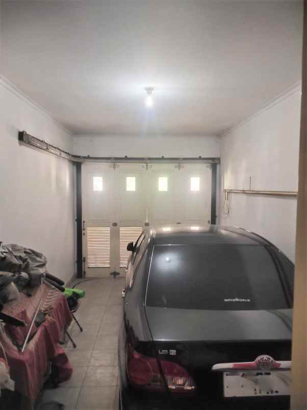 dijual rumah perumahan legenda wisata