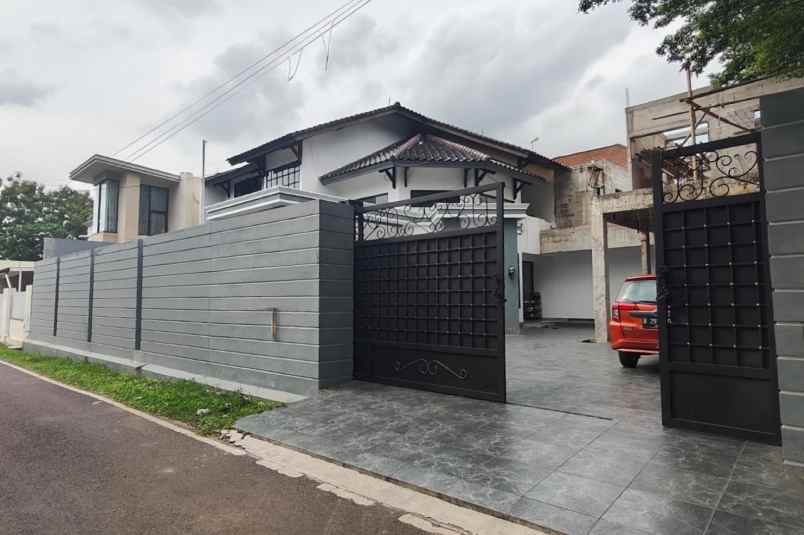 dijual rumah perumahan palem kartika
