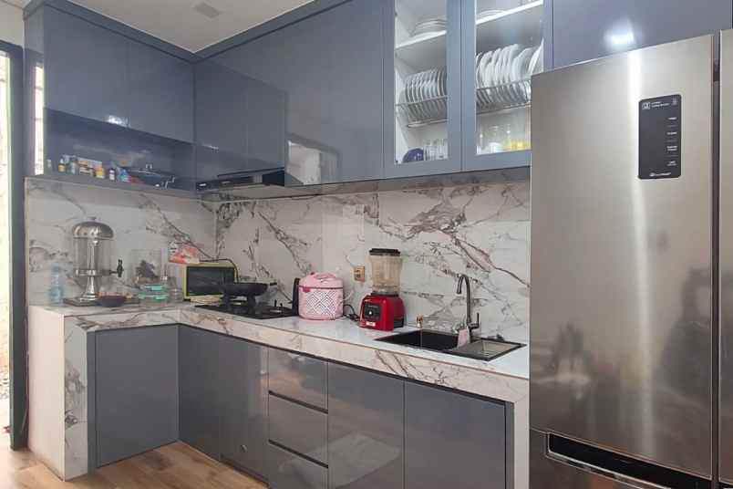 dijual rumah perumahan palem kartika