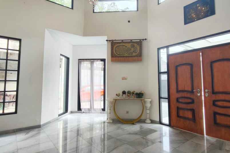 dijual rumah perumahan palem kartika