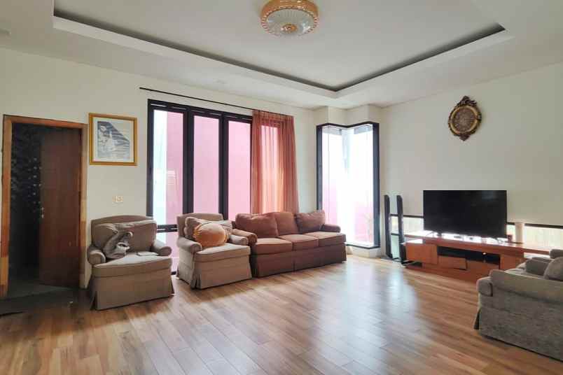 dijual rumah perumahan palem kartika