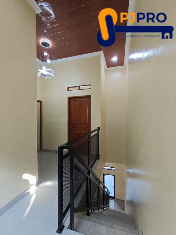 dijual rumah perumahan permata hijau permai