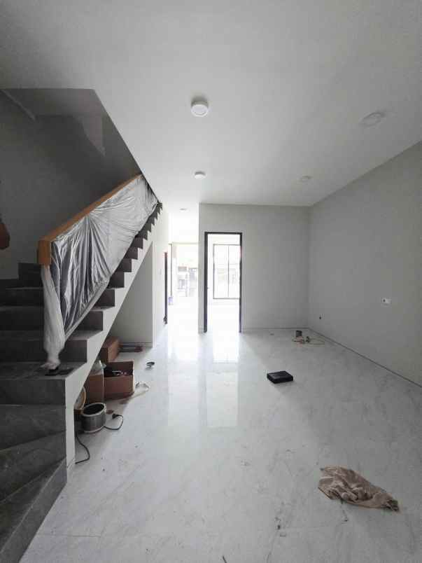 dijual rumah perumahan wisma mukti