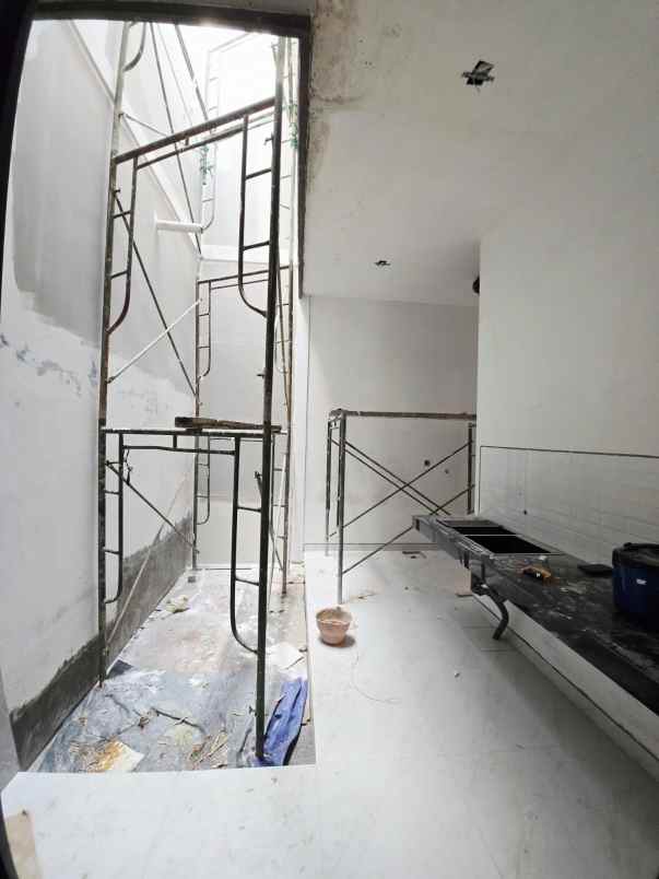 dijual rumah perumahan wisma mukti