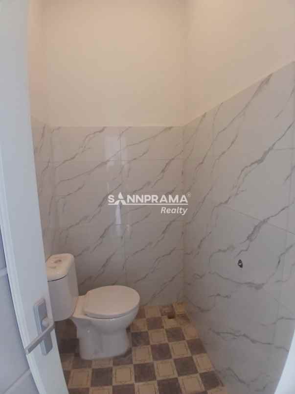 dijual rumah pisangan