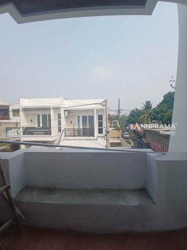 dijual rumah pisangan