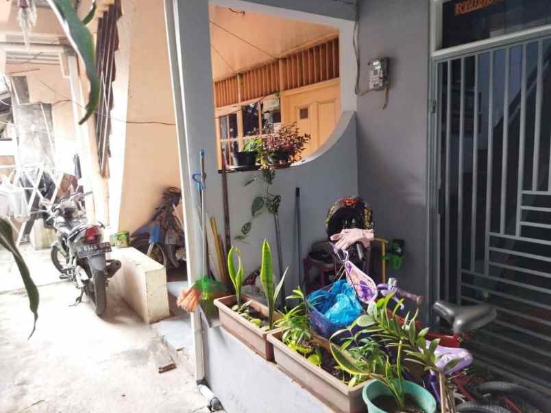 dijual rumah pondok bambu