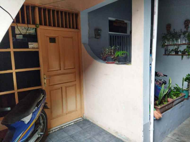 dijual rumah pondok bambu
