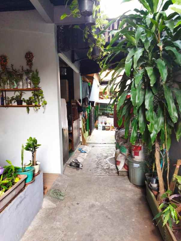 dijual rumah pondok bambu