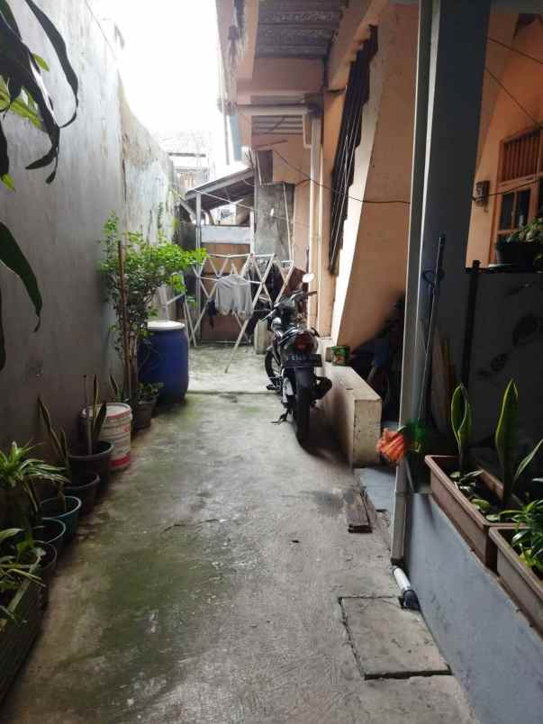 dijual rumah pondok bambu