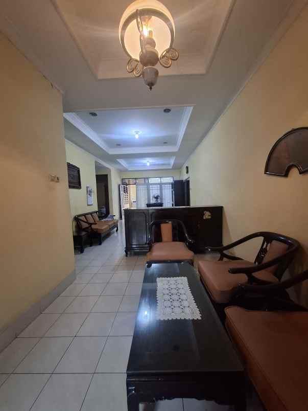 dijual rumah pondok bambu jaktim