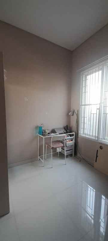 dijual rumah pondok gading residence