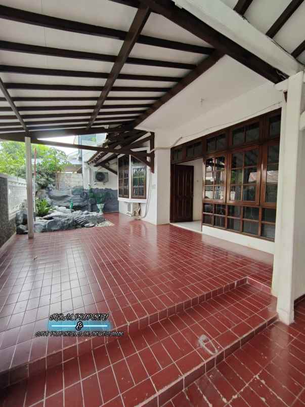 dijual rumah pondok kelapa