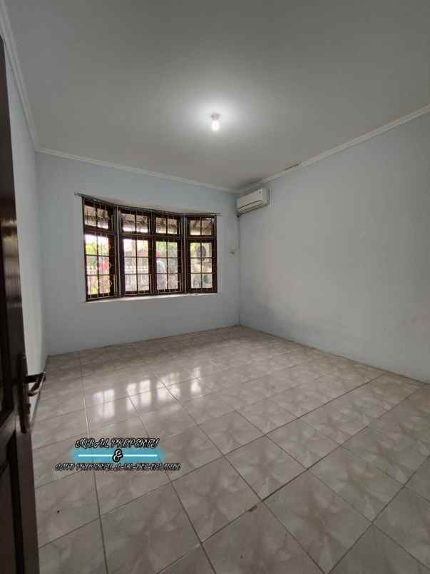 dijual rumah pondok kelapa