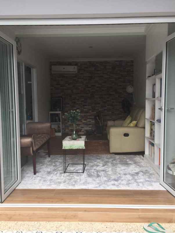 dijual rumah pondok labu