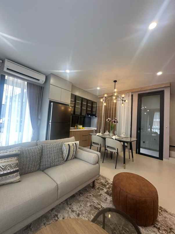 dijual rumah pondok labu jaksel