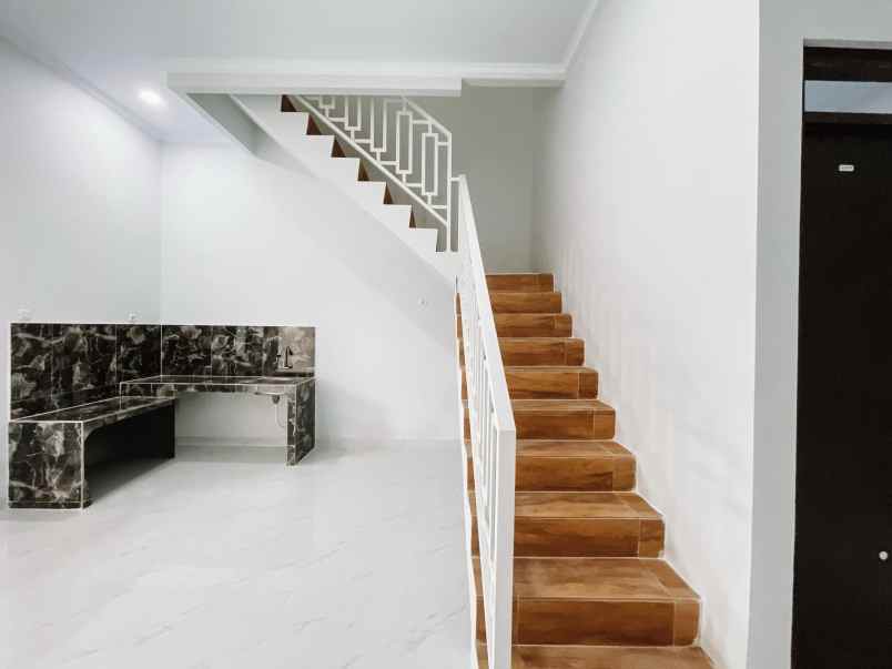 dijual rumah pondok ungu permai