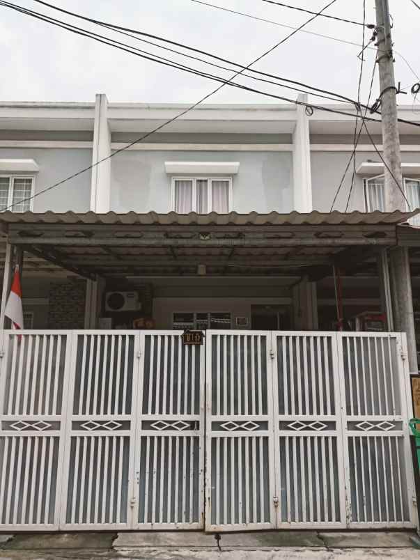 Rumah Second 2 Lantai Siap Huni Strategis Dekat Stasiun Poris
