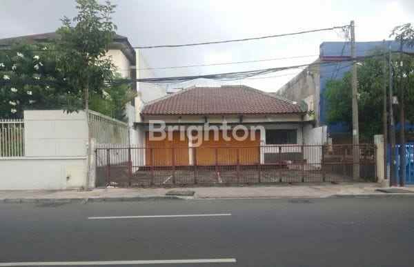 dijual rumah pucang anom timur