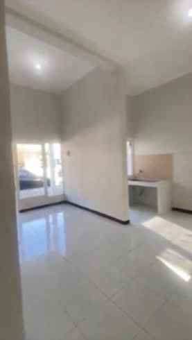 dijual rumah puri asri