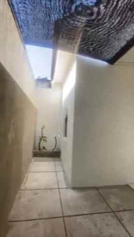 dijual rumah puri asri