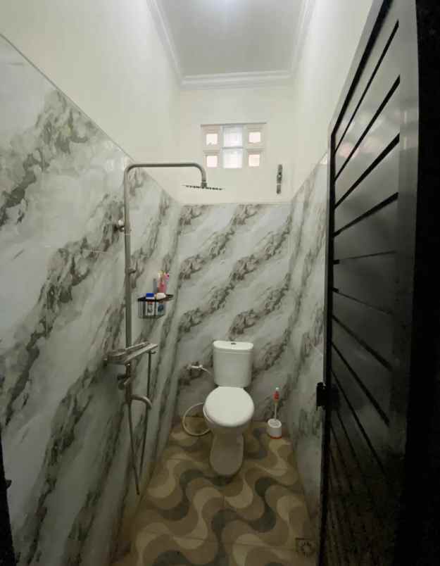dijual rumah puskesmas seyegan