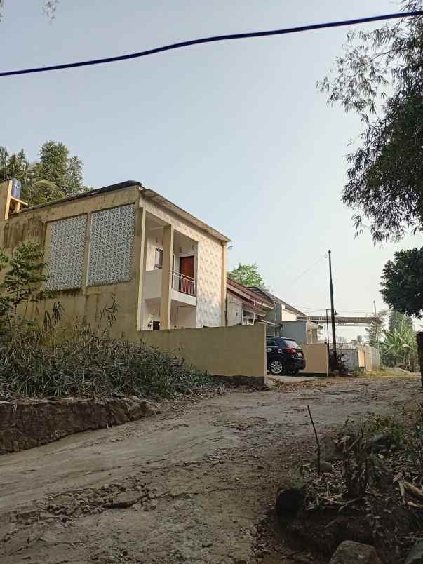 dijual rumah puskesmas seyegan