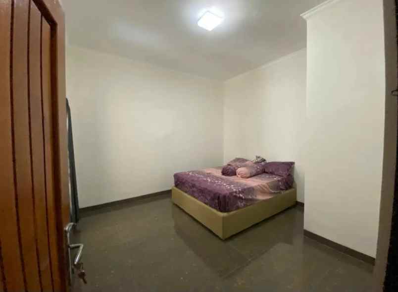 dijual rumah puskesmas seyegan