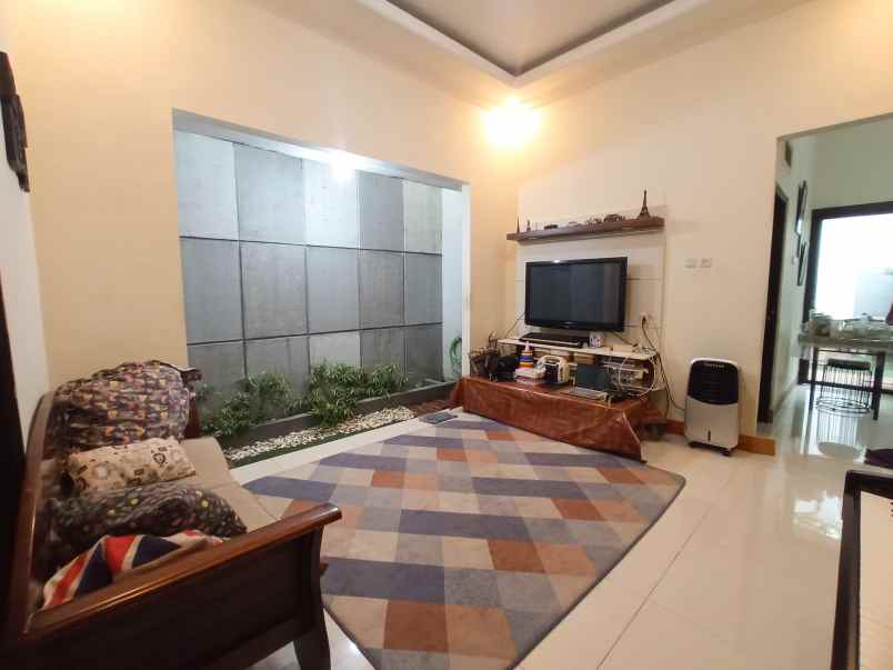 dijual rumah puspiptek bsd