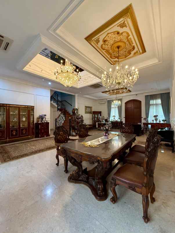 dijual rumah radio dalam