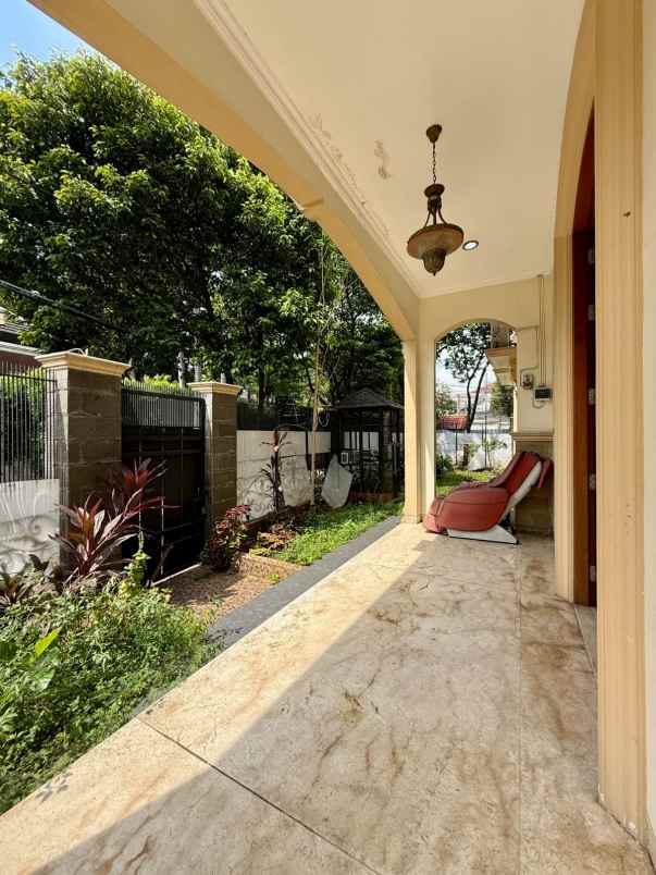 dijual rumah radio dalam