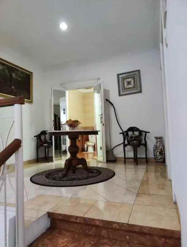 dijual rumah raffles hills cibubur