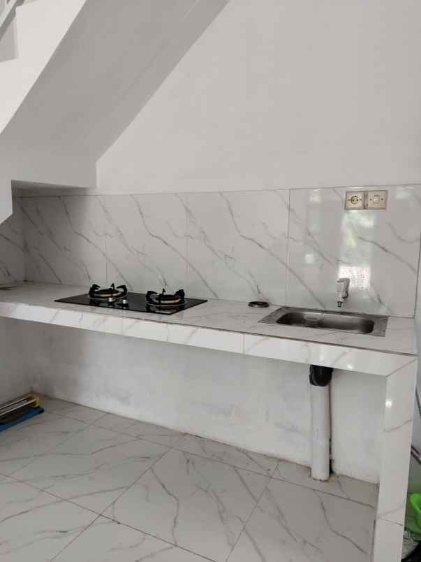 dijual rumah rangkapan jaya