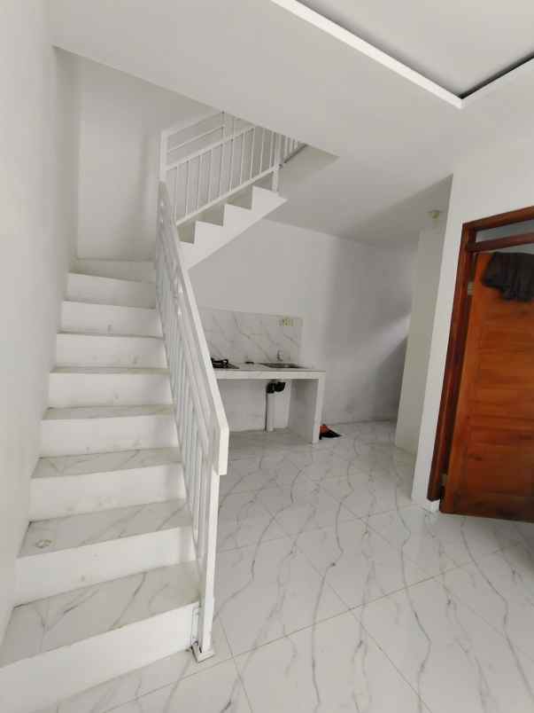 dijual rumah rangkapan jaya