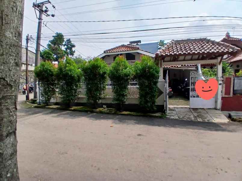 dijual rumah rangkapan jaya depok