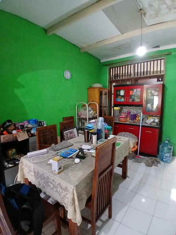 dijual rumah rangkapan jaya depok
