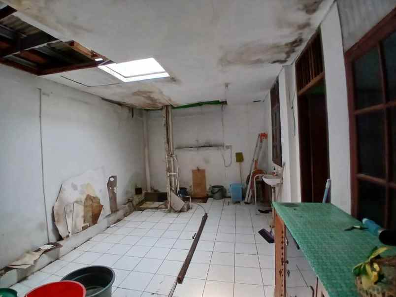dijual rumah rangkapan jaya depok