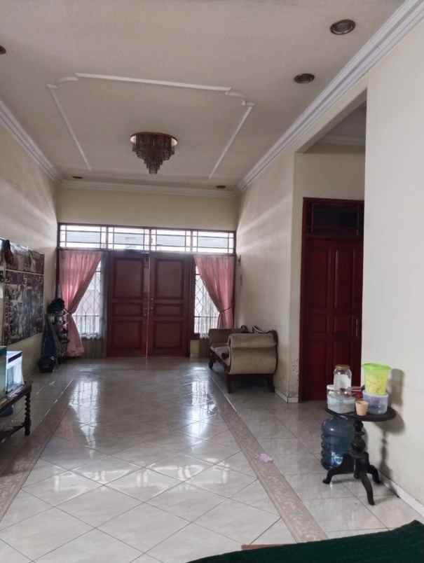 dijual rumah rasamala