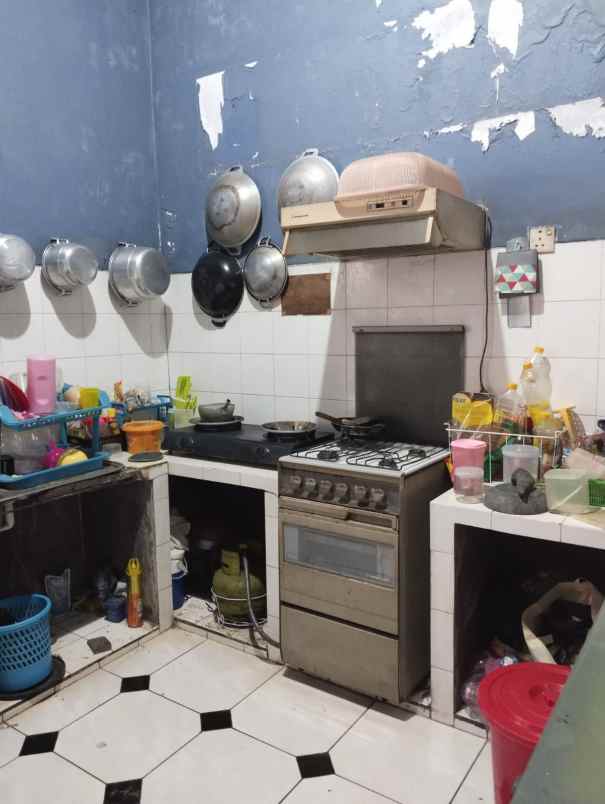 dijual rumah rasamala