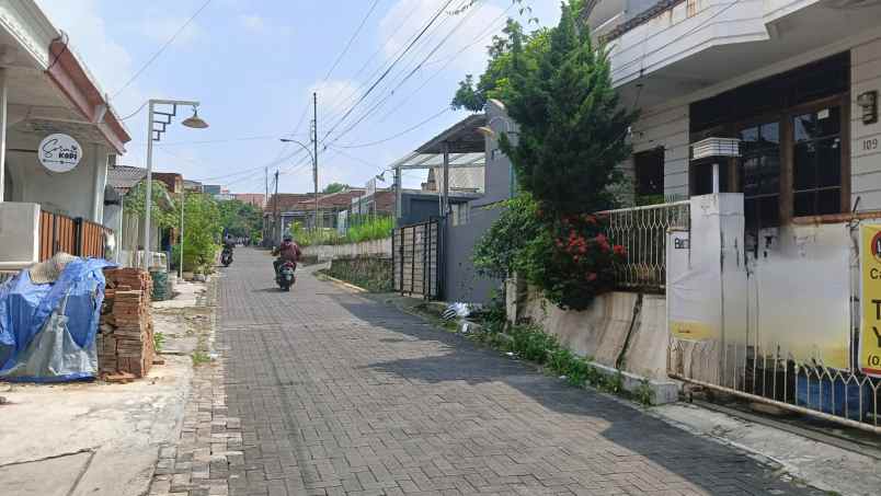 dijual rumah rasamala