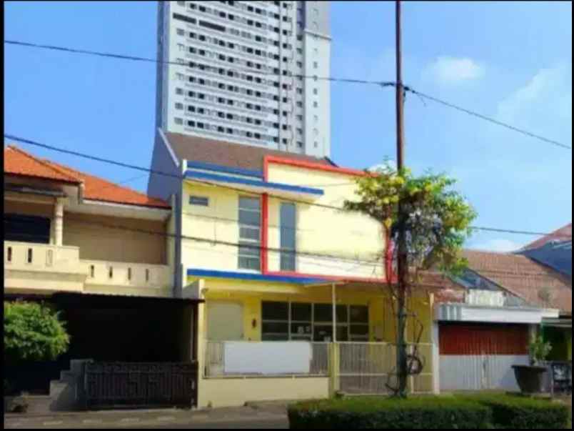dijual rumah raya babatan pratama