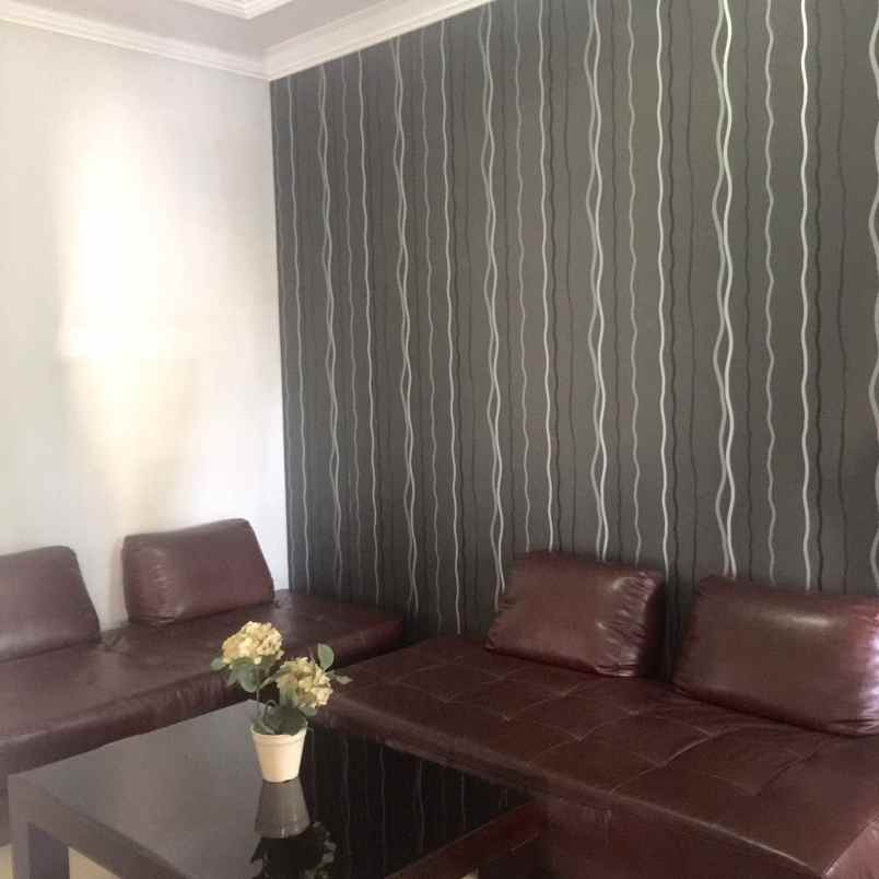 dijual rumah raya taman gapura citraland
