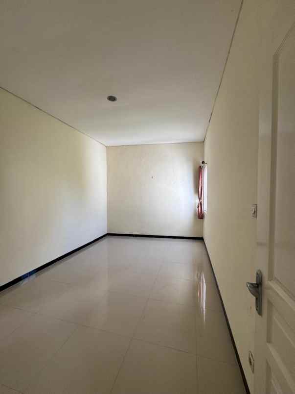 dijual rumah regency one