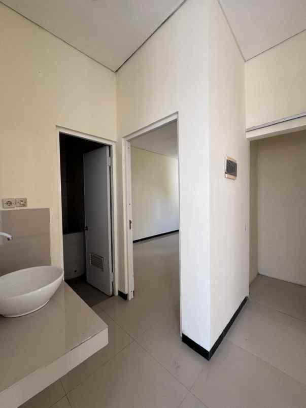 dijual rumah regency one