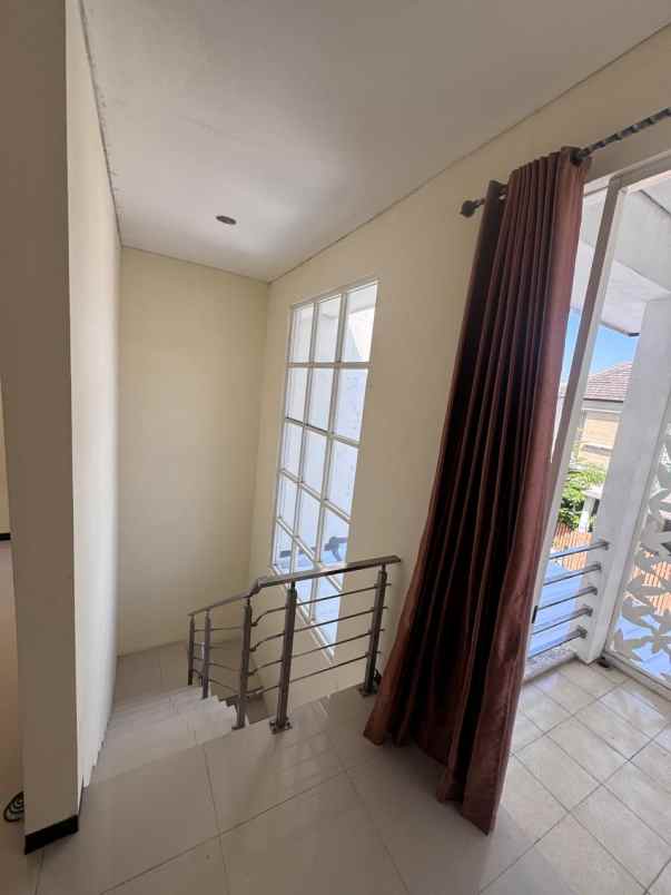 dijual rumah regency one